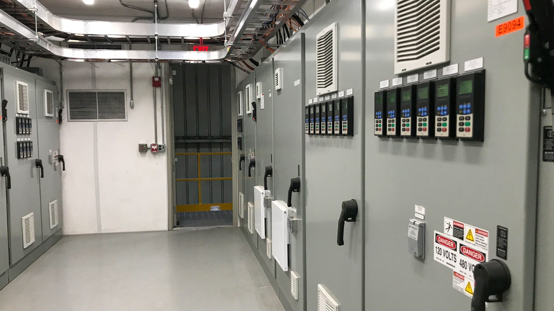 Construction manpower supply services in Singapore providing skilled workers and core trade manpower